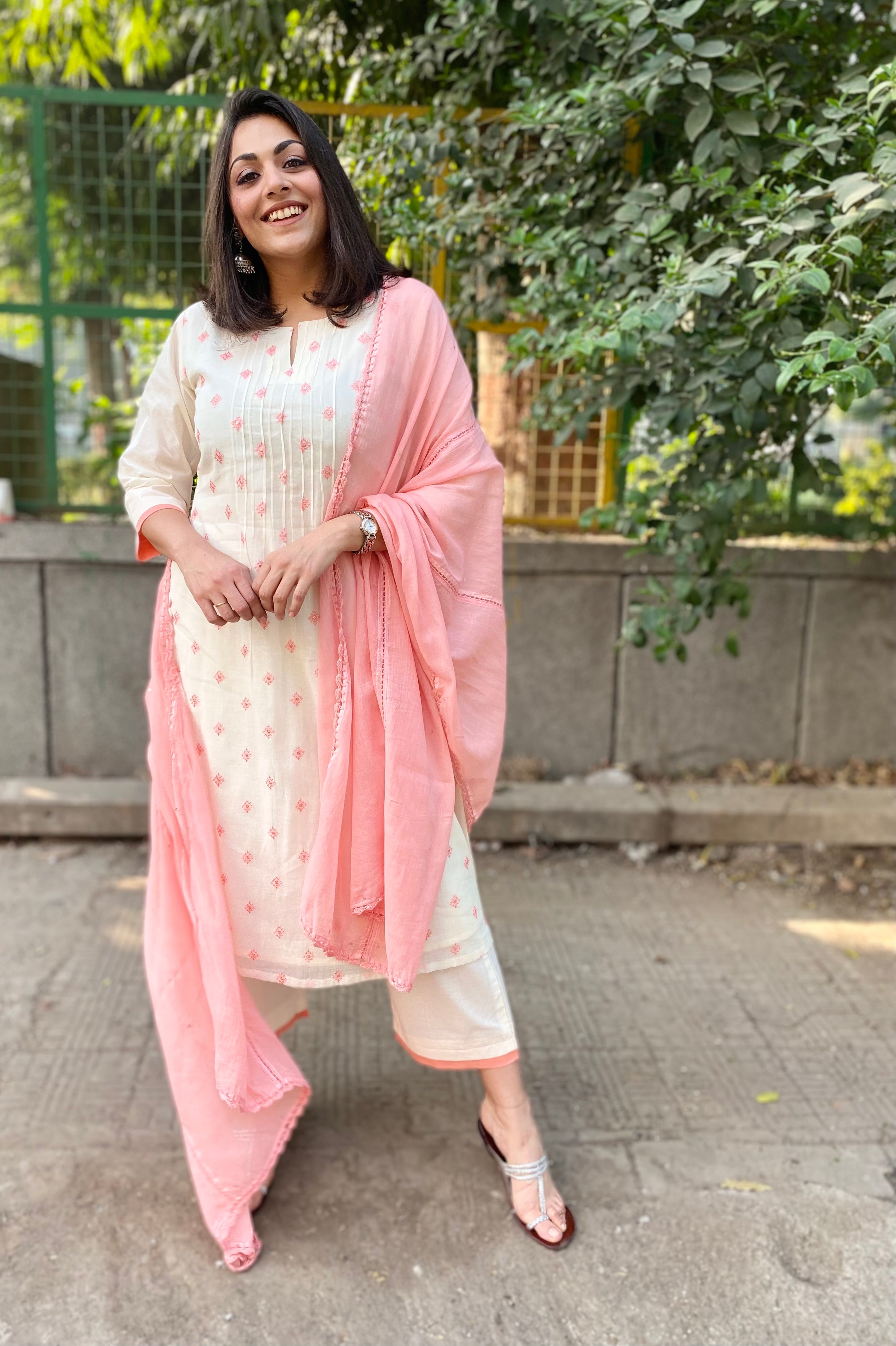Offwhite and peach mul set