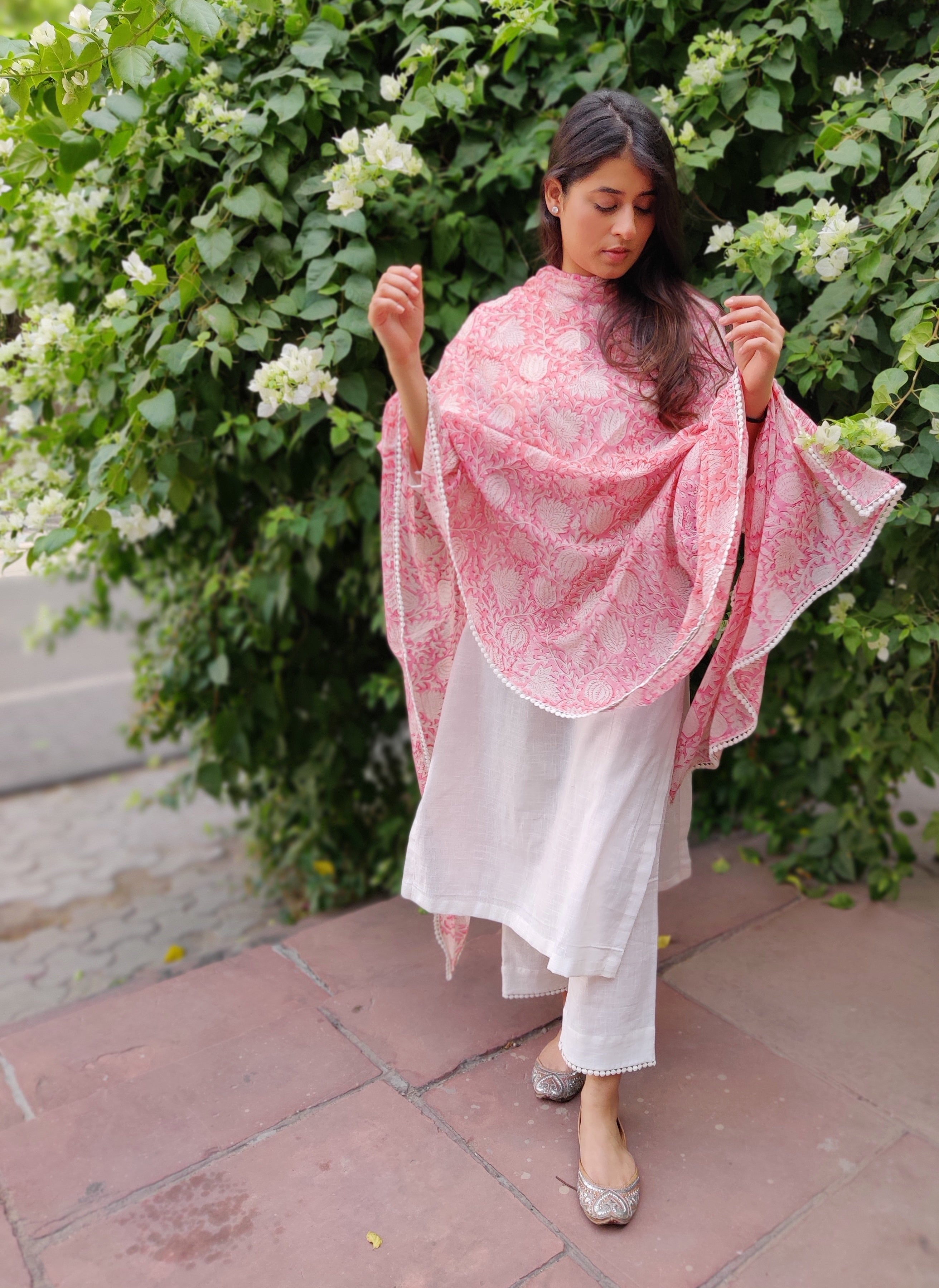 White linen set with blockprint dupatta