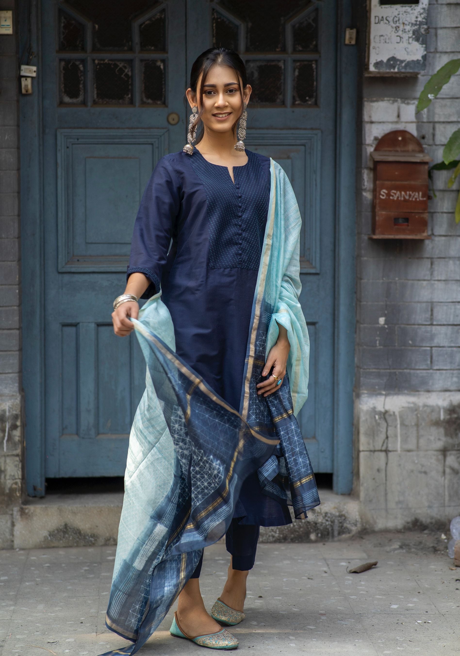 Navy blue shibori dupatta set