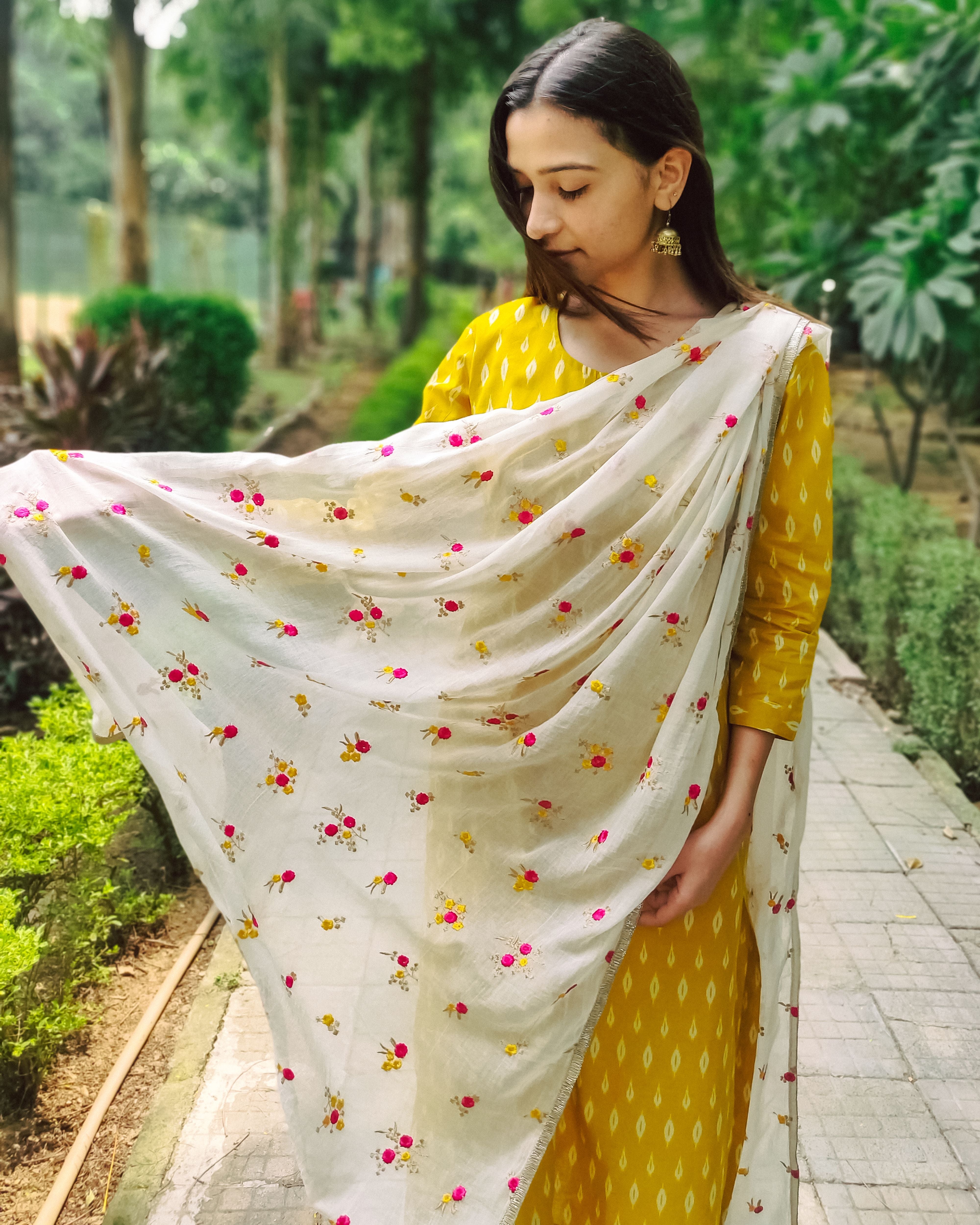 Dandelion ikat printed cotton set