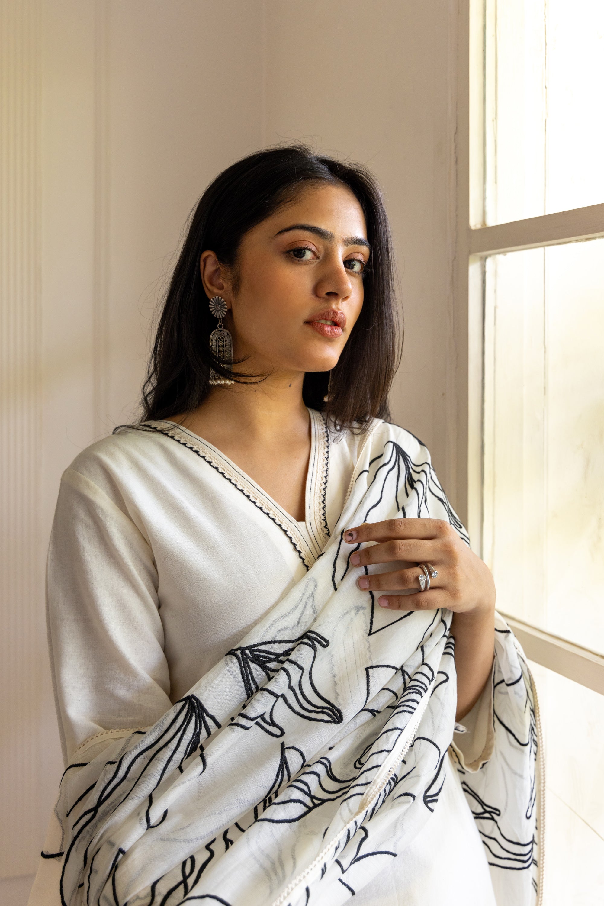 Offwhite cotton black chanderi embroidered dupatta set