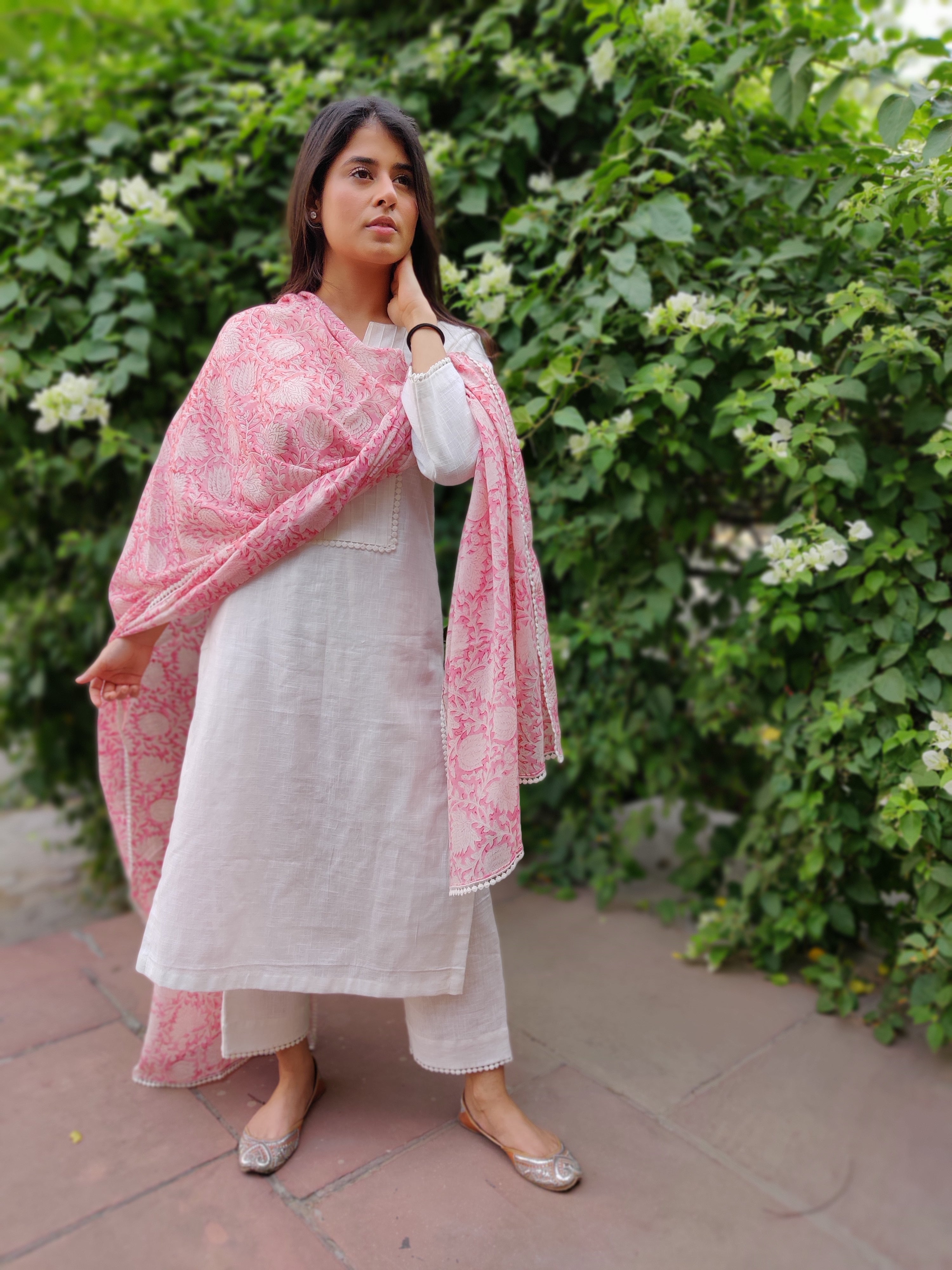 White linen set with blockprint dupatta