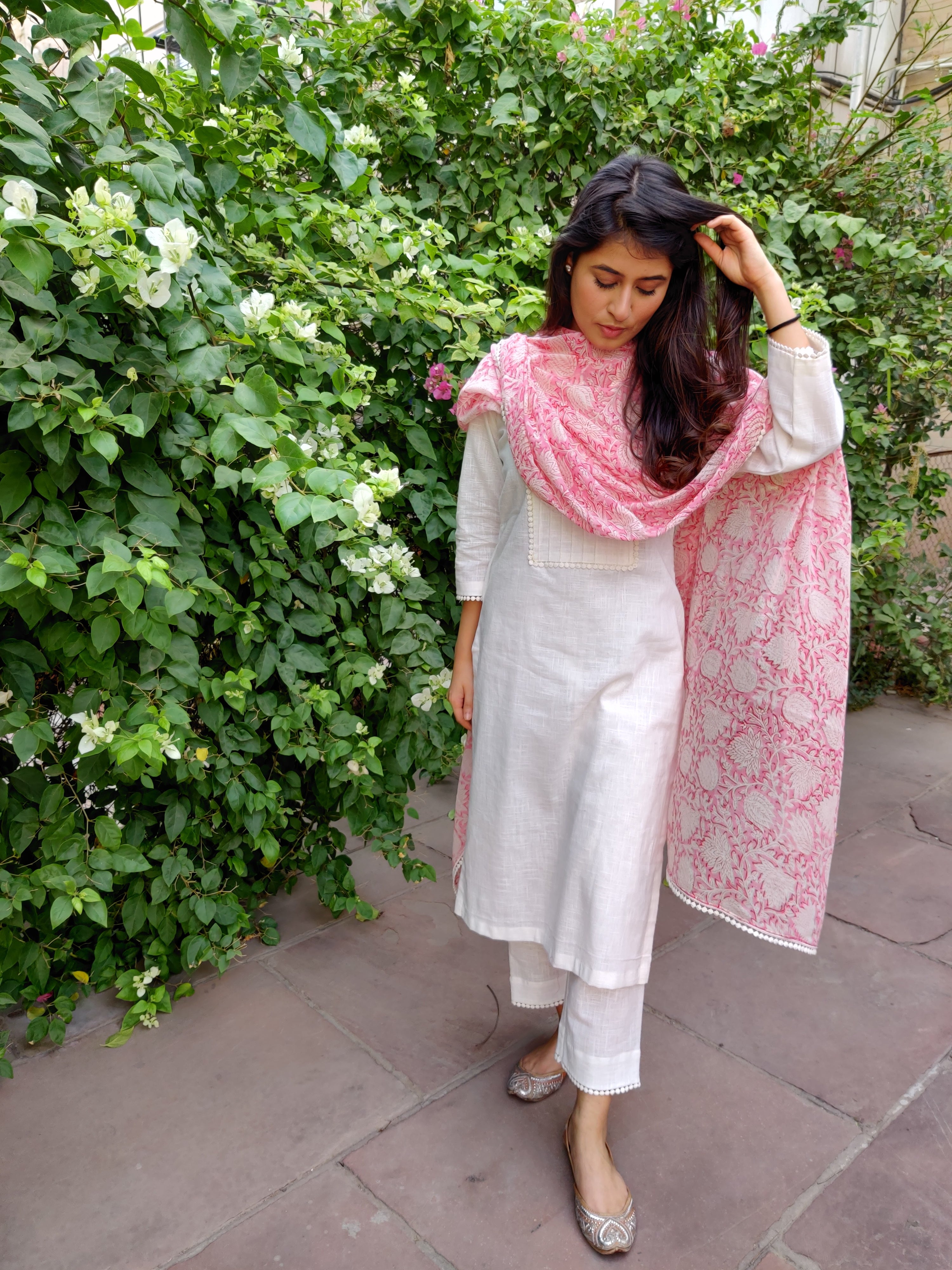 White linen set with blockprint dupatta